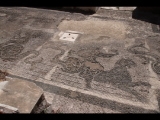 05473 ostia - regio iii - insula x - terme dei sette sapienti (iii,x,2) - raum 21 - tepidarium - mitte - mosaik - nereide auf seeungeheuer - 2018.jpg